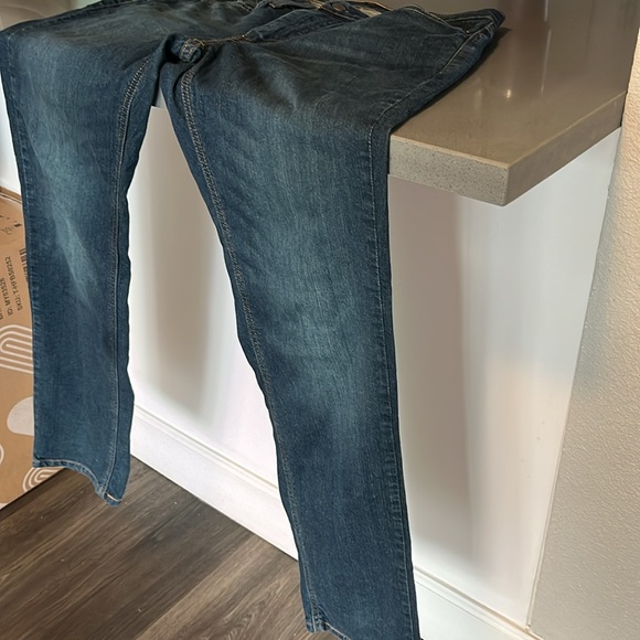 Levi’s Jeans! - Picture 4 of 13